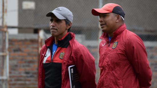 Jerson Stacio junto al director técnico Tabaré Silva, en el año 2019.