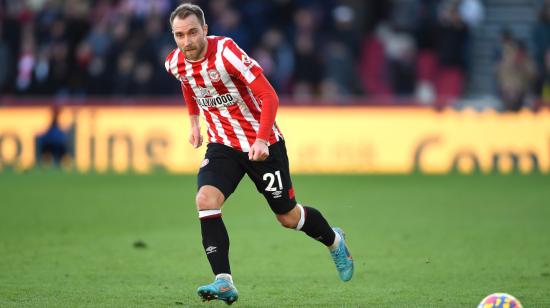 Christian Eriksen, durante el partido del Brentford ante el Newcastle, el 26 de febrero de 2022.