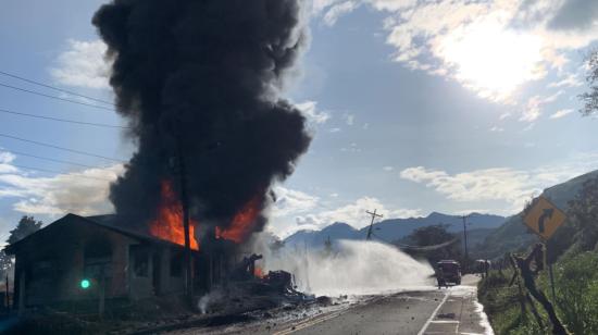 Imagen del incendio que se produjo en la provincia de Cañar, el 12 de marzo de 2022.