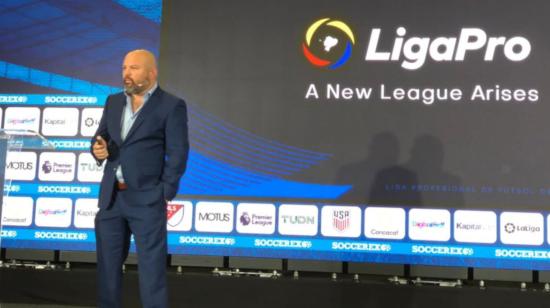 Miguel Ángel Loor, presidente de la LigaPro, participó como expositor en el evento Soccerex Américas, en Miami, el 16 de marzo de 2022.