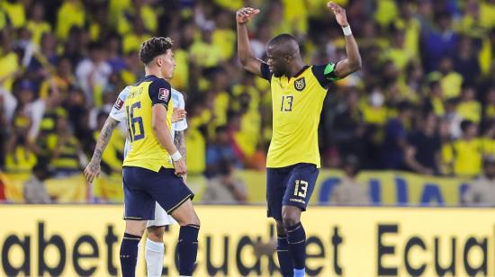 Enner Valencia festeja el gol que anotó de penal frente a Argentina en las Eliminatorias al Mundial de Catar 2022, el 29 de marzo.