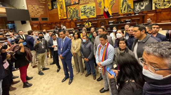 Legisladores de UNES, PSC y PK se tomaron el pleno de la Asamblea. Quito, 1 de abril de 2022