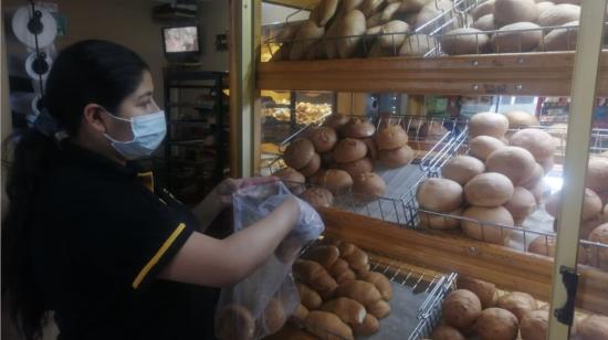 Uno de los locales de la Panadería Premium, cadena ubicada en el sur de Quito, el 6 de abril de 2022. 