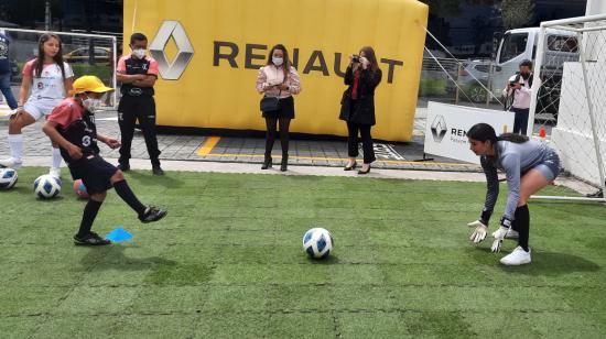 Jugadores del equipo de Club Ñañas, en un evento en Quito, el 7 de abril de 2022.