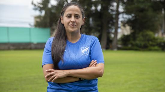 Ana Rueda, durante la presentación del plantel Universidad Católica femenino, en Quito, en abril de 2022.