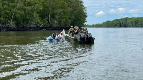 Operativo de Fuerzas Armadas en el archipiélago Ancón de Sardinas y Mataje, en Esmeraldas, el 7 de marzo de 2022