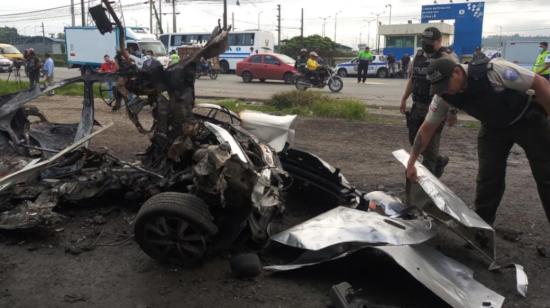 Un coche bomba estalló frente a la cárcel Regional de Guayaquil, la madrugada del 25 de abril de 2022.