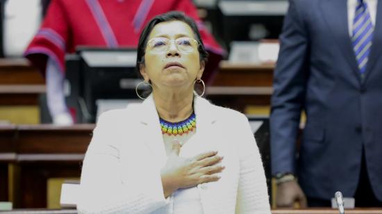 Guadalupe Llori desde su curul, como una asambleísta más luego de que apelaran su presidencia, en la sesión 772 del pleno de la Asamblea Nacional, el 26 de abril de 2022.