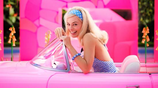 Margot Robbie, en el papel de la bella y plástica muñeca Barbie.