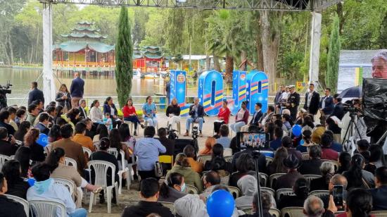 El presidente Guillermo Lasso participó en un encuentro con la ciudadanía, este 30 de abril de 2022, en el parque Jipiro, en Loja.