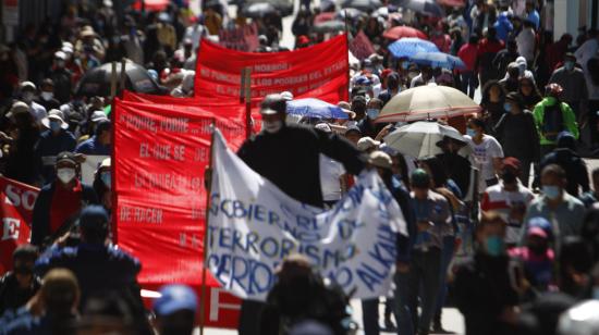 La marcha por el Día del Trabajo recorrió el centro de Quito, este 1 de mayo de 2022.