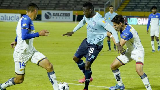 Cristian Martínez Borja, de Universidad Católica, en el partido ante Cumbayá, en el estadio Olímpico Atahualpa, el 13 de mayo de 2022.