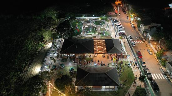 Vista panorámica del malecón del Buijo Histórico, en Samborondón, donde ocurrió un asesinato, el 21 de mayo de 2022.