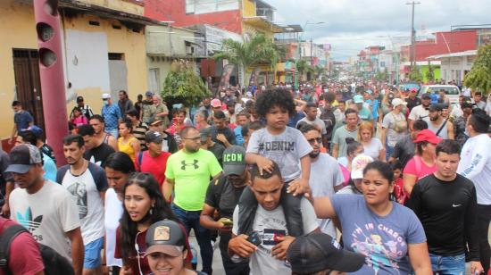 Una caravana de migrantes latinoamericanos y centroamericanos partirá hacia Estados Unidos desde México, 3 de junio de 2022.