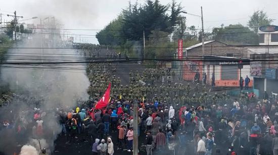 Imagen de las protestas ciudadanas en el sector de Cutuglagua, la tarde del 18 de junio de 2922.