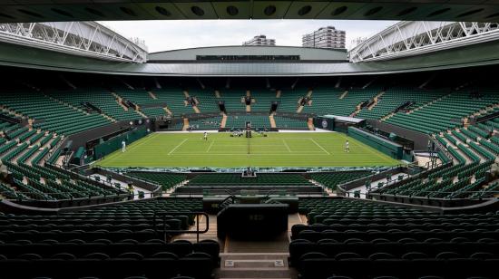 Vista panorámica de la cancha central de Wimbledon, en junio de 2022.