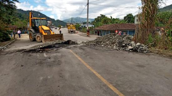 El Ministerio de Transporte y Obras Públicas compartió imágenes de la limpieza de las principales vías del país, bloqueadas durante 18 días de paro nacional.