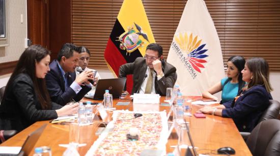 Virgilio Saquicela preside la reunión con el Consejo Administrativo de la Legislatura (CAL). Quito, 9 de junio de 2022