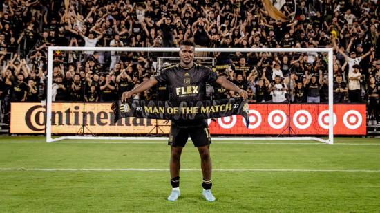 José Cifuentes fue elegido como mejor jugador del partido, en el clásico entre Los Angeles FC y Los Angeles Galaxy, el 8 de julio de 2022. 