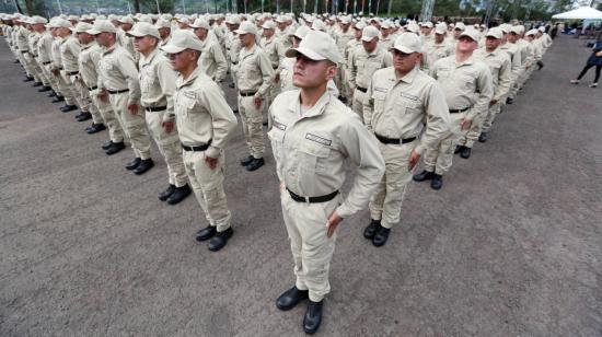 Aspirantes a guías penitenciarios durante el inicio del curso de formación, el 11 de julio de 2022, en Tambillo.