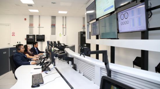 El data center de CNT contratado para las elecciones de 2019, durante un recorrido en marzo de 2019.