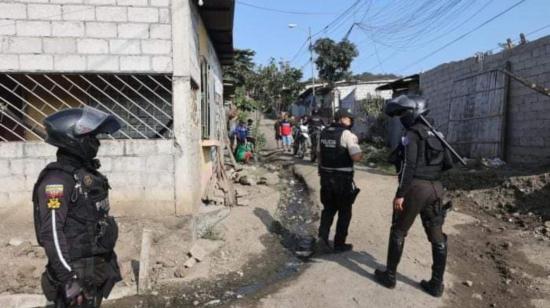 La Policía investiga el doble crimen de dos menores de edad en Pascuales, noroeste de Guayaquil, registrada el fin de semana.