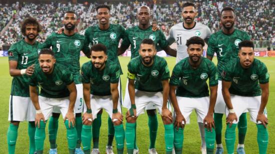 La selección de Arabia Saudita, antes de su partido ante Australia, el 29 de marzo de 2022.