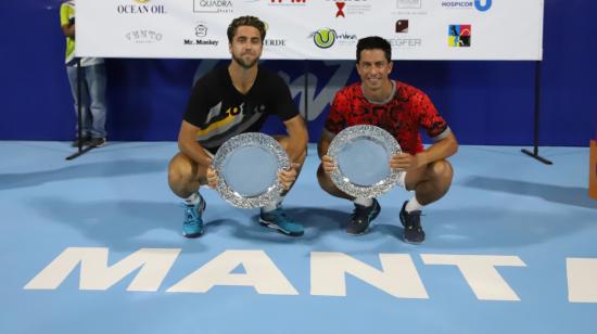 Roberto Quiroz y Gonzalo Escobar, después del Juego de las Estrellas en Manta, el 16 de julio de 2022.