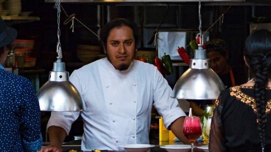 El chef Samuel Ortega en su restaurante ShamuiCo, en Saraguro.