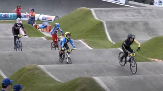 Luciano Tapia, de Ecuador, en la final de BMX Racing en Nantes el 27 de julio de 2022.