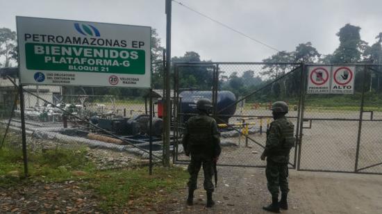 Personal del Ejército realiza un patrullaje de rutina en el campo Yuralpa, bloque 21.