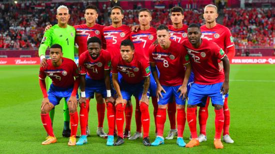 La selección de Costa Rica, antes del partido ante Nueva Zelanda, el 14 de junio de 2022.