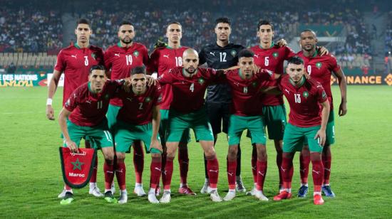 Los jugadores de la selección de Marruecos posan previo a un encuentro.