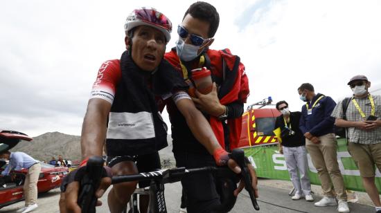 Nairo Quintana llega a la meta en el Col du Granon, el 13 de julio de 2022, en la Etapa 11 del Tour de Francia. 