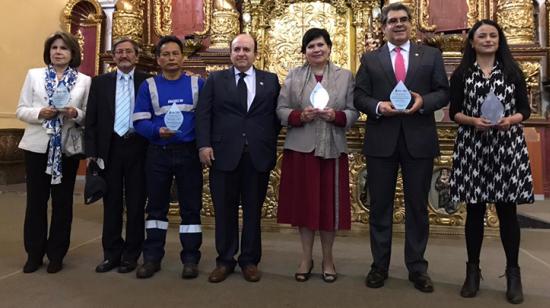 Ceremonia en la que PRIMICIAS recibió el reconocimiento en Prensa de Investigación