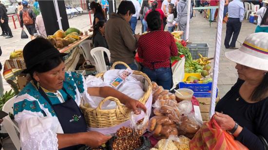 Feria de alimentos organizada por el Ministerio de Producción, en Quito, en noviembre de 2019.