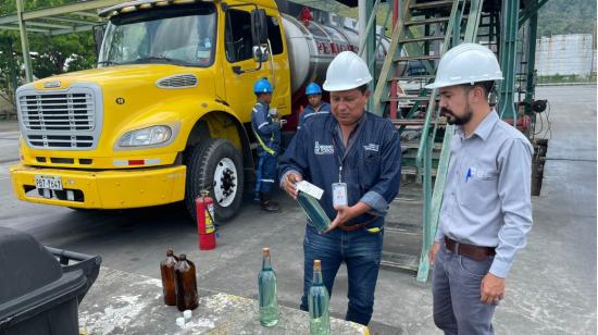 La Agencia de Regulación y Control de la Energía (ARC) tomó de muestras de la Eco Plus para el control de calidad al  primer tanquero con destino a San Lorenzo, en Esmeraldas, el 23 de agosto de 2022.