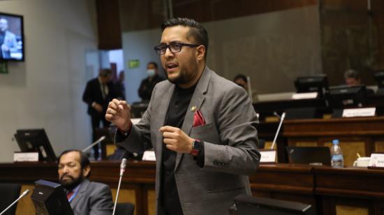 El asambleísta Juan Fernando Flores, coordinador de la BAN, en la sesión del Pleno del 21 de julio de 2022.