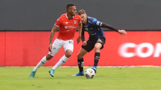 Ismael Díaz, de Universidad Católica, en el partido ante Independiente del Valle en Sangolquí, el 28 de agosto de 2022.