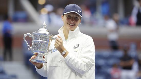 Iga Swiatek celebra el campeonato del Abierto de Estados Unidos 2022, el sábado 10 de septiembre.