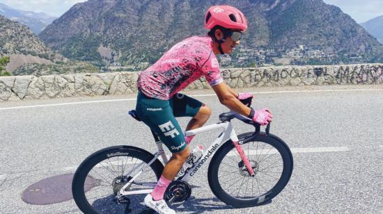 Alexander Cepeda, entrenando con el EF Education - EasyPost, el 13 de agosto de 2022.