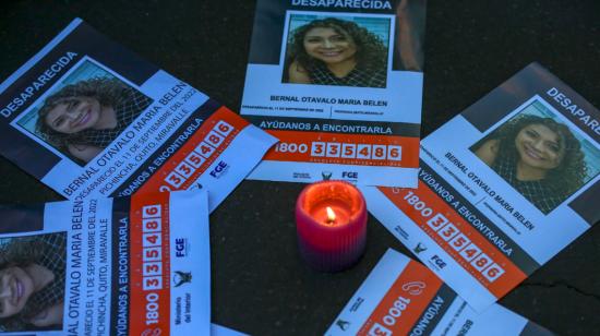 Vista de unos carteles durante una protesta por el asesinato de la abogada María Belén Bernal, en Quito, el 21 de septiembre de 2022. 