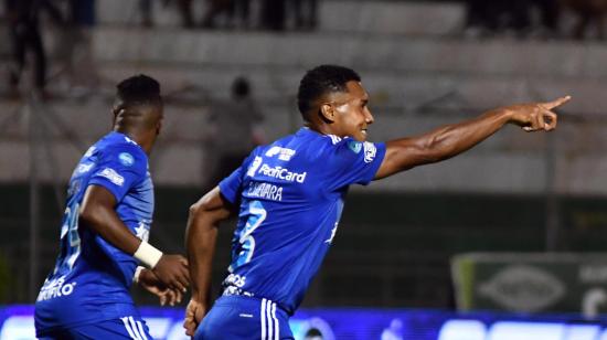 Eddie Guevera, de Emelec, festeja su gol ante Deportivo Cuenca por la Fecha 7 de la LigaPro 2022, en el Estadio Reales Tamarindos de Portoviejo el 25 de septiembre.