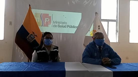 Autoridades del cantón Salcedo, en Cotopaxi, informan en rueda de prensa, el 27 de septiembre de 2022, sobre el primer caso de viruela del mono en su provincia.