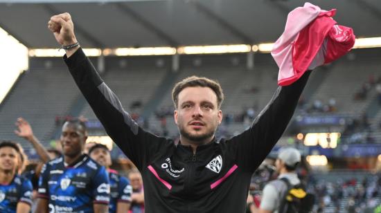 El entrenador Martín Anselmi celebra el título de IDV, en Córdoba, el 1 de octubre de 2022.