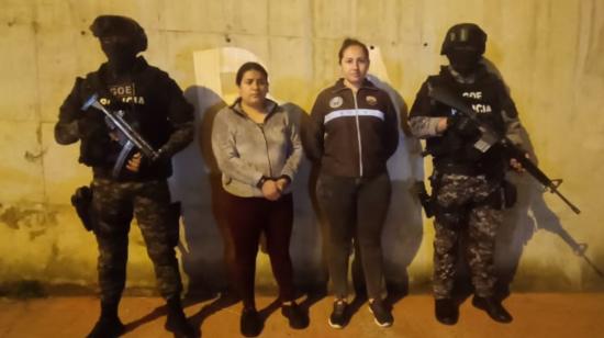 Imagen de la detención, el 2 de octubre de 2022, de uno de los integrantes de la pareja que se dedicaba a la extorsión y robo a servidores judiciales.