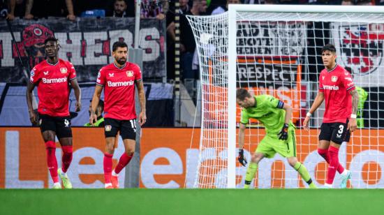 Piero Hincapié, durante el partido del Bayer Leverkusen ante el Porto, el 12 de octubre de 2022.