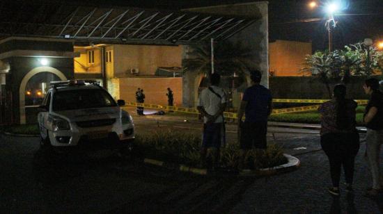 Una persona fue asesinada en una urbanización privada en Daule (Guayas), el 15 de octubre de 2022.