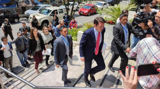 El ministro de Gobierno, Francisco Jiménez, a su ingreso de la Corte Constitucional. Quito, 18 de octubre de 2022