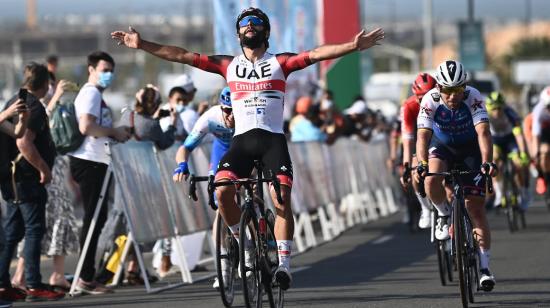 El ciclista colombiano,  Fernando Gaviria, tras una etapa en el Tour de Omán con el UAE.